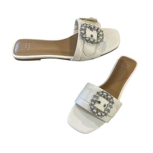 a new day Shoes - A New Day Kelsey Cream Faux Pearl Buckle slip On Flat Sandals Size 8.5 New